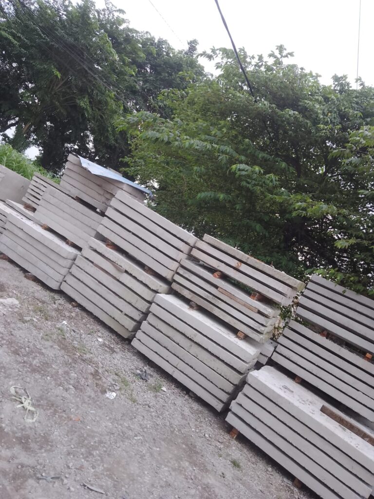 tutup uditch berkah beton